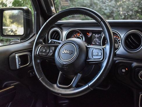 Used 2021 Jeep Wrangler Unlimited Sport AWD/4WD image 14