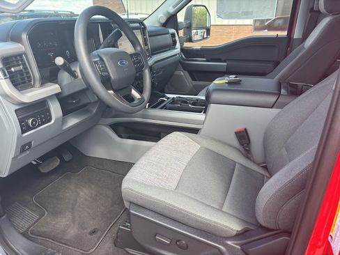 New 2025 Ford F350 XLT image 8