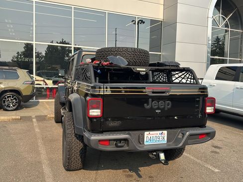 Used 2023 Jeep Gladiator Sport w/ Trailer Tow Package AWD/4WD image 6