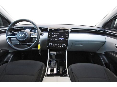Certified 2024 Hyundai Tucson SE FWD image 12