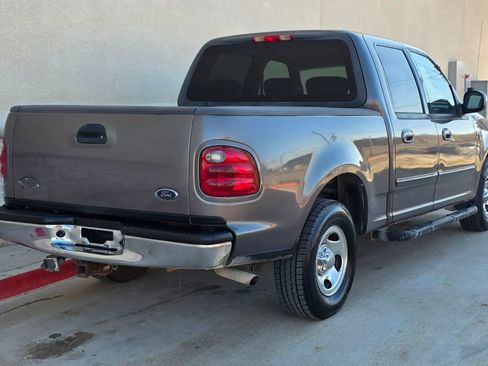 Used 2002 Ford F150 Lariat image 3