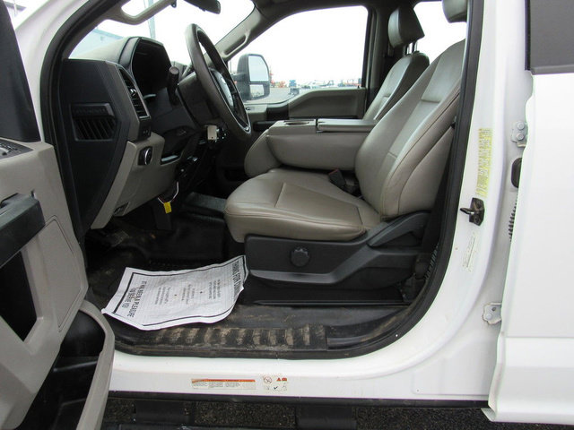 Used 2022 Ford F550 2WD Crew Cab Super Duty w/ Power Equipment Group image 31