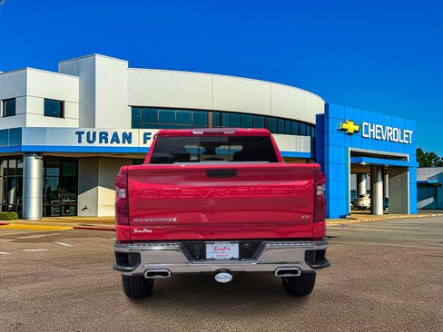 New 2026 Chevrolet Silverado 1500 LT w/ Z71 Off-Road Package AWD/4WD image 4