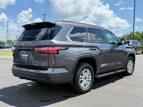 Used 2025 Toyota Sequoia SR5 AWD/4WD image 5