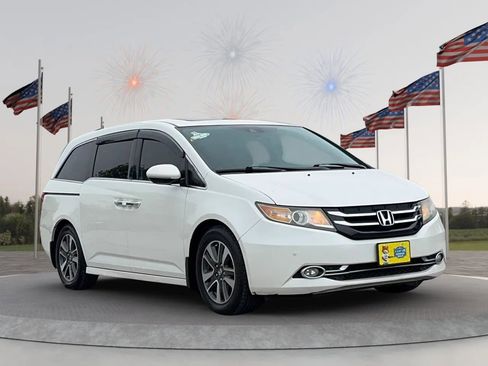 Used 2014 Honda Odyssey Touring Elite image 10