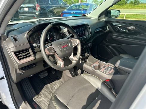 Used 2024 GMC Terrain AT4 w/ Tech Package AWD/4WD image 17