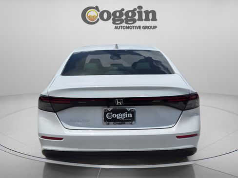 Certified 2025 Honda Accord LX image 5