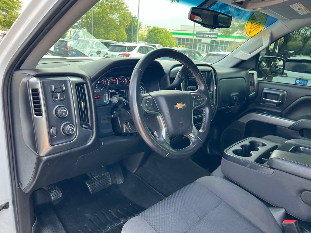 Used 2018 Chevrolet Silverado 1500 LT w/ All Star Edition AWD/4WD image 17