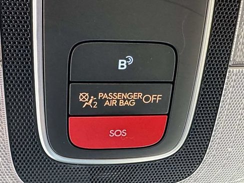 Used 2024 Hyundai Kona SEL AWD/4WD image 32
