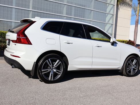 Used 2021 Volvo XC60 T5 Momentum w/ Protection Package Premier image 10