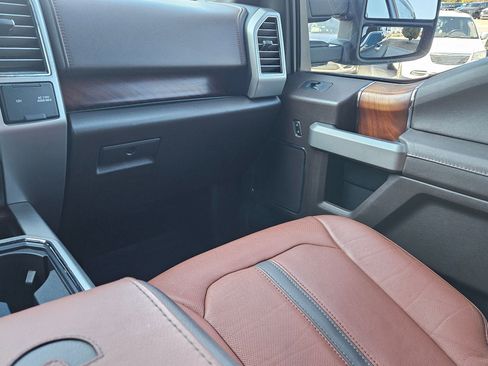 Used 2018 Ford F150 King Ranch w/ Equipment Group 601A Luxury image 11