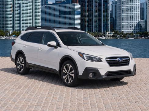 Used 2019 Subaru Outback 2.5i Limited AWD/4WD image 3