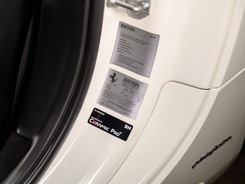 Used 2014 Ferrari California image 20