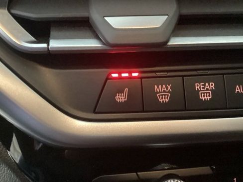 Used 2024 BMW X4 M40i w/ Premium Package image 25