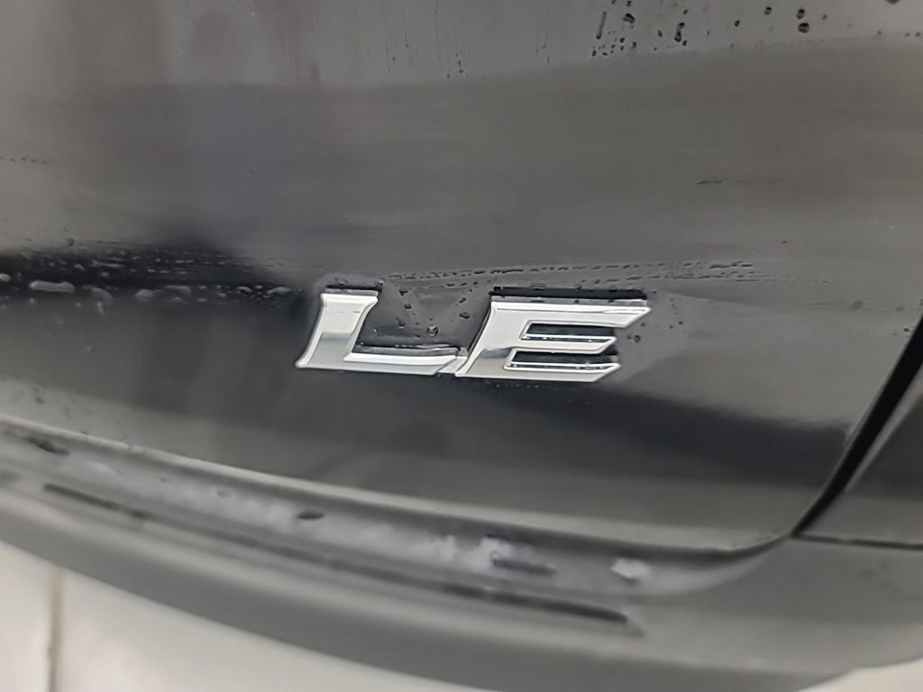 Used 2025 Toyota Sienna LE FWD image 13