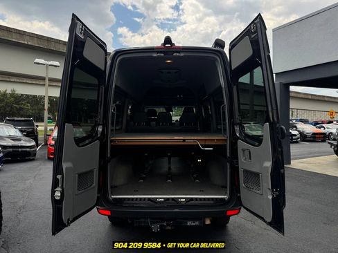 Used 2018 Mercedes-Benz Sprinter 2500 image 23