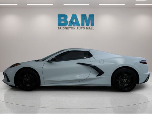 Used 2025 Chevrolet Corvette Stingray Convertible w/ 1LT RWD image 4