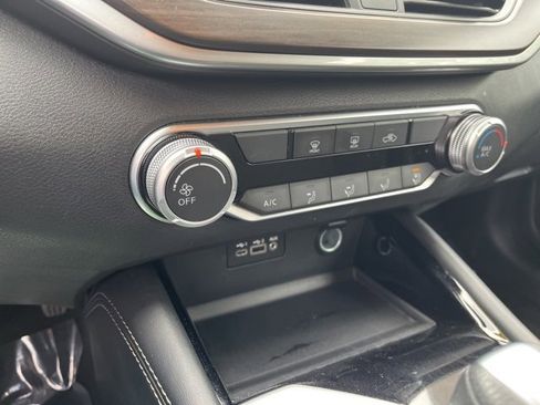 Used 2023 Nissan Altima 2.5 SV image 25