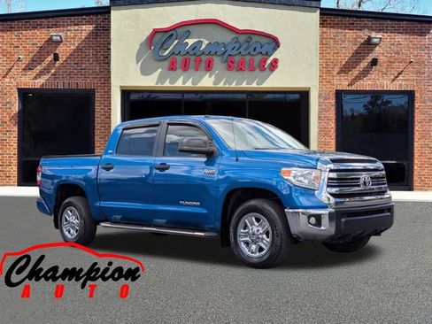Used 2017 Toyota Tundra SR5 w/ SR5 Upgrade Package RWD image 1