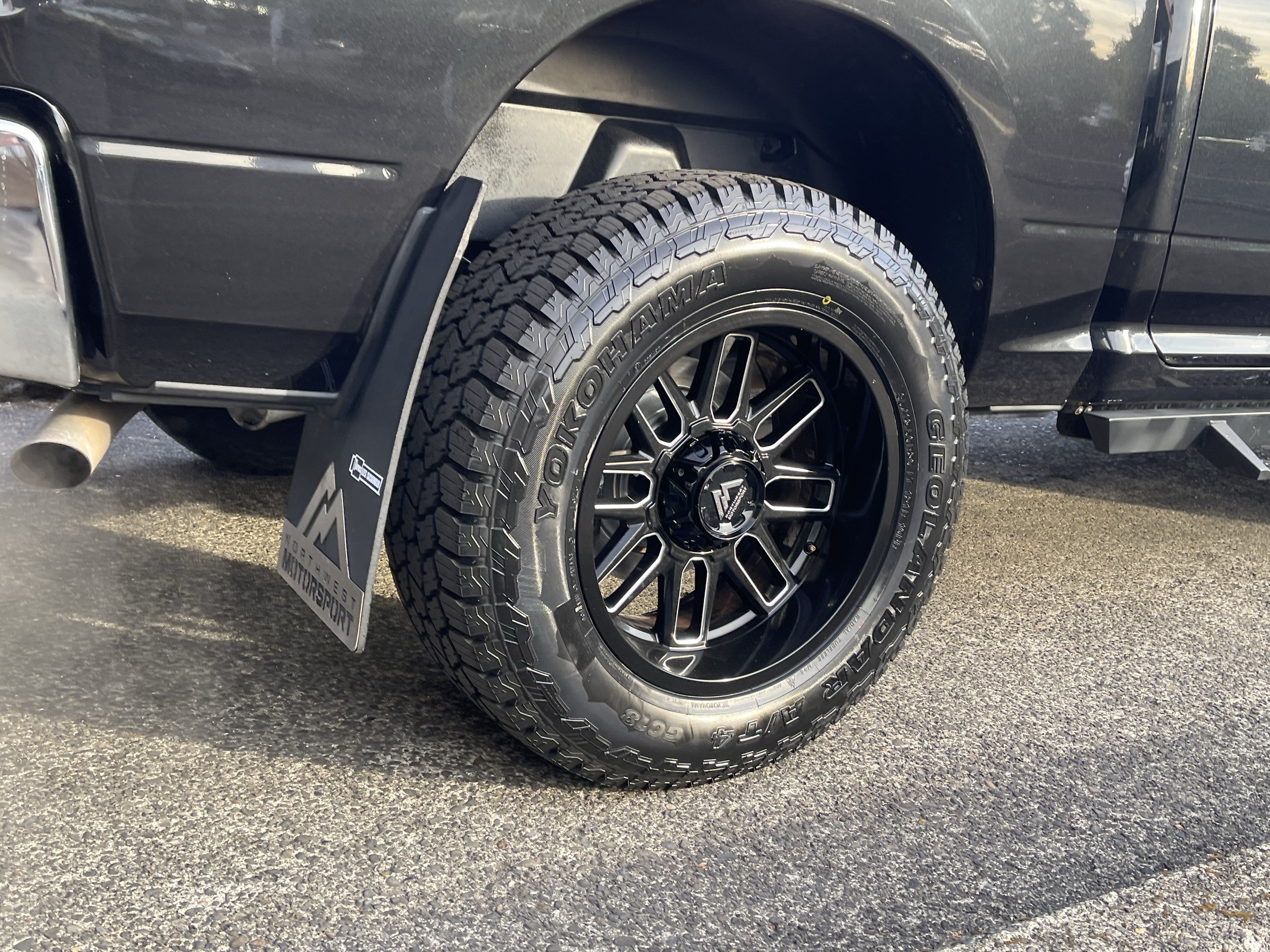 Used 2019 RAM 1500 Classic SLT AWD/4WD image 8