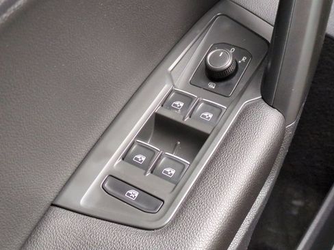 Used 2021 Volkswagen Tiguan SE R-Line image 24