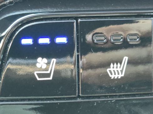 Used 2025 Honda Pilot Elite image 9