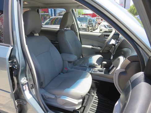 Used 2012 Subaru Forester 2.5X Limited AWD/4WD image 11