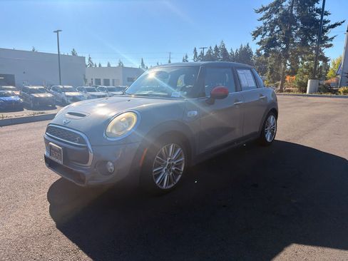 Used 2015 MINI Cooper S FWD image 2