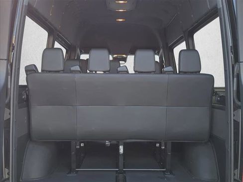 Used 2019 Mercedes-Benz Sprinter 2500 image 6
