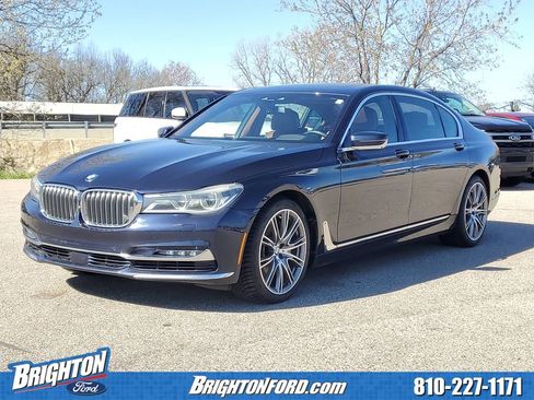 Used 2016 BMW 750i xDrive AWD/4WD image 2