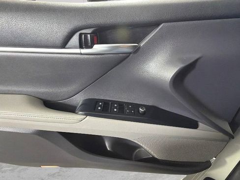Used 2020 Toyota Camry XSE FWD image 24