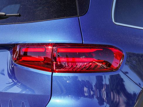 New 2026 Mercedes-Benz GLB 250 image 9