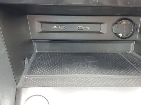 Certified 2023 Volkswagen Tiguan SE R-Line FWD image 29