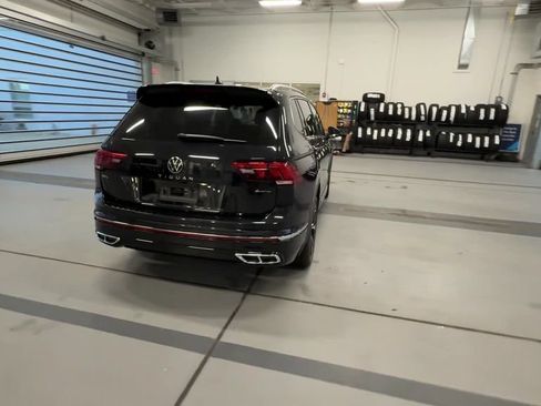 Certified 2024 Volkswagen Tiguan SEL R-Line AWD/4WD image 11