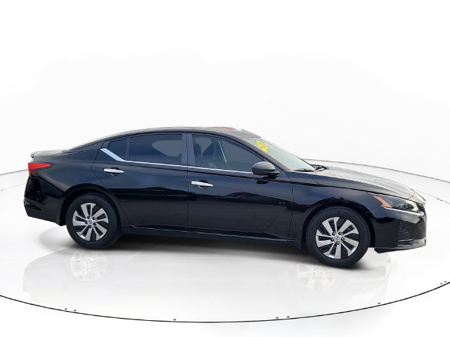 Used 2025 Nissan Altima 2.5 S FWD image 4