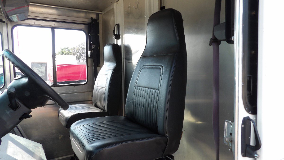 Used 2014 Ford E-350 and Econoline 350 Super Duty w/ A/C Prep Package RWD image 6