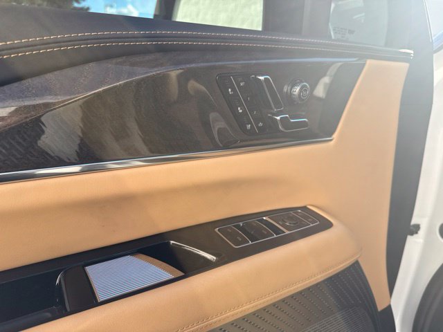 Used 2025 Cadillac Escalade IQ Sport 2 w/ LPO, ONYX Package AWD/4WD image 16