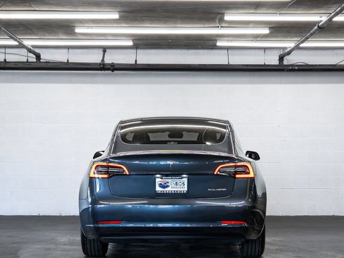 Used 2022 Tesla Model 3 Long Range AWD/4WD image 4