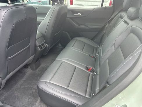 Used 2025 Chevrolet Equinox LT w/ Convenience Package II FWD image 12