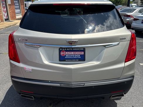 Used 2017 Cadillac XT5 Luxury w/ Driver Awareness Package AWD/4WD image 4