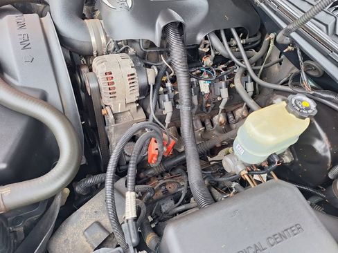 Used 2001 Chevrolet Silverado 1500 LS w/ Off-Road Chassis Pkg image 40