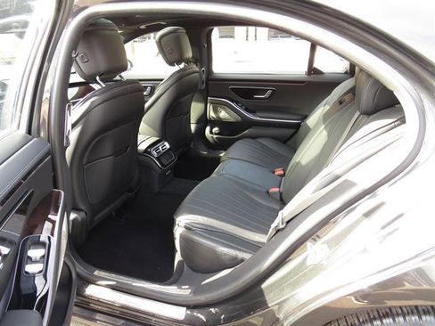 Certified 2022 Mercedes-Benz S 500 4MATIC image 21