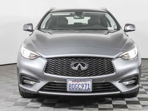 Used 2018 INFINITI QX30 Premium w/ Navigation Package image 2