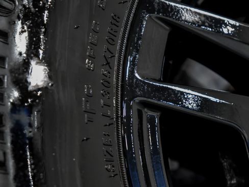 Used 2025 Chevrolet Silverado 2500 ZR2 w/ Technology Package image 57