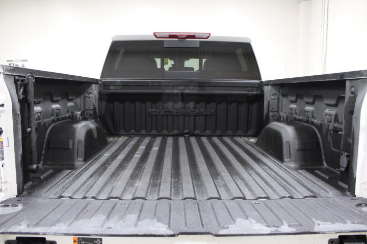 Used 2024 GMC Sierra 1500 Denali w/ Technology Package AWD/4WD image 13