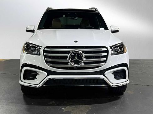 New 2025 Mercedes-Benz GLS 580 4MATIC image 8