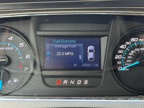 Used 2016 Ford Taurus SE FWD image 14