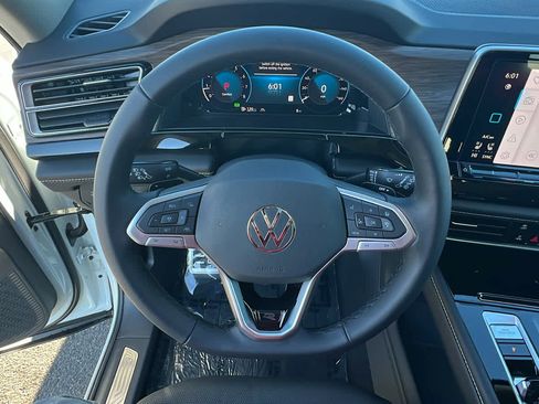 New 2026 Volkswagen Atlas SEL Premium R-Line AWD/4WD image 18