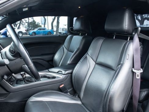 Used 2021 Dodge Challenger SXT w/ Plus Package image 8