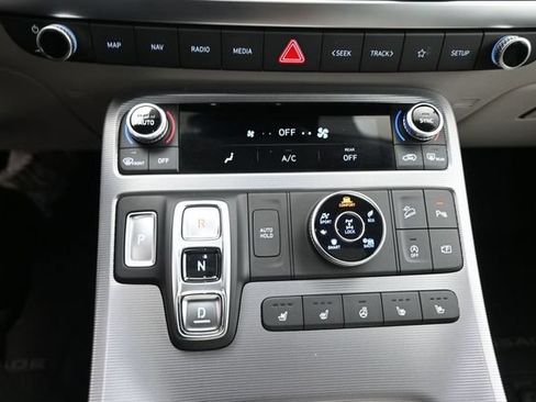 Used 2025 Hyundai Palisade Calligraphy AWD/4WD image 14
